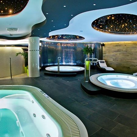 Jasna Sporthotel & Spa Gliwice Bagian luar foto